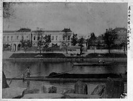 商品陳列場（左）旧大阪商工會議所（右）